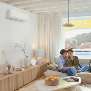 Инверторен климатик Daikin FTXF25E/RXF25E SENSIRA